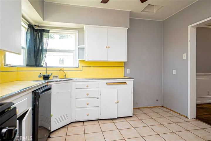 987 W 23rd Street, San Bernardino, California 92405
