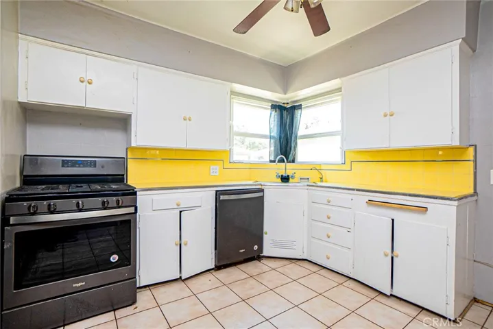 987 W 23rd Street, San Bernardino, California 92405