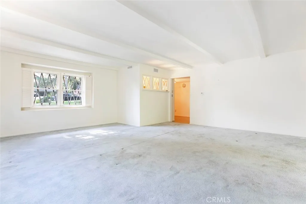 1558 Hillcrest Avenue, Glendale, California 91202 home-pic-8