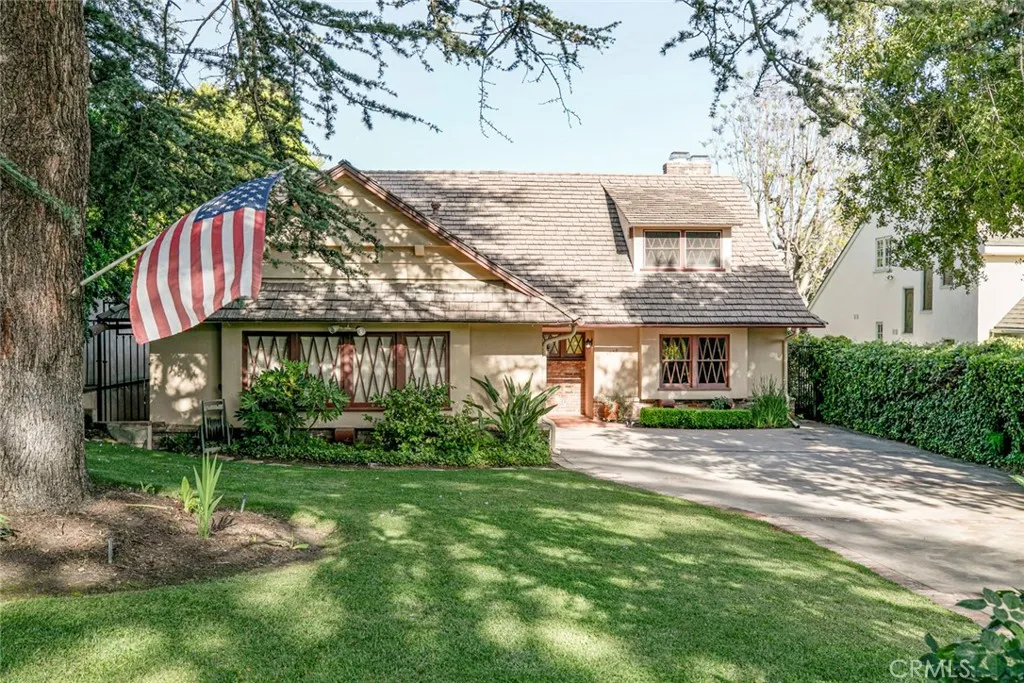 1558 Hillcrest Avenue, Glendale, California 91202 home-pic-70