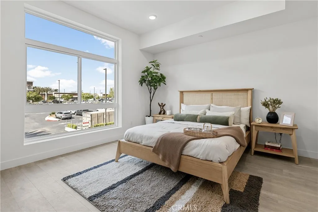 168 S Monterey Street 211, Alhambra, California 91801 home-pic-11