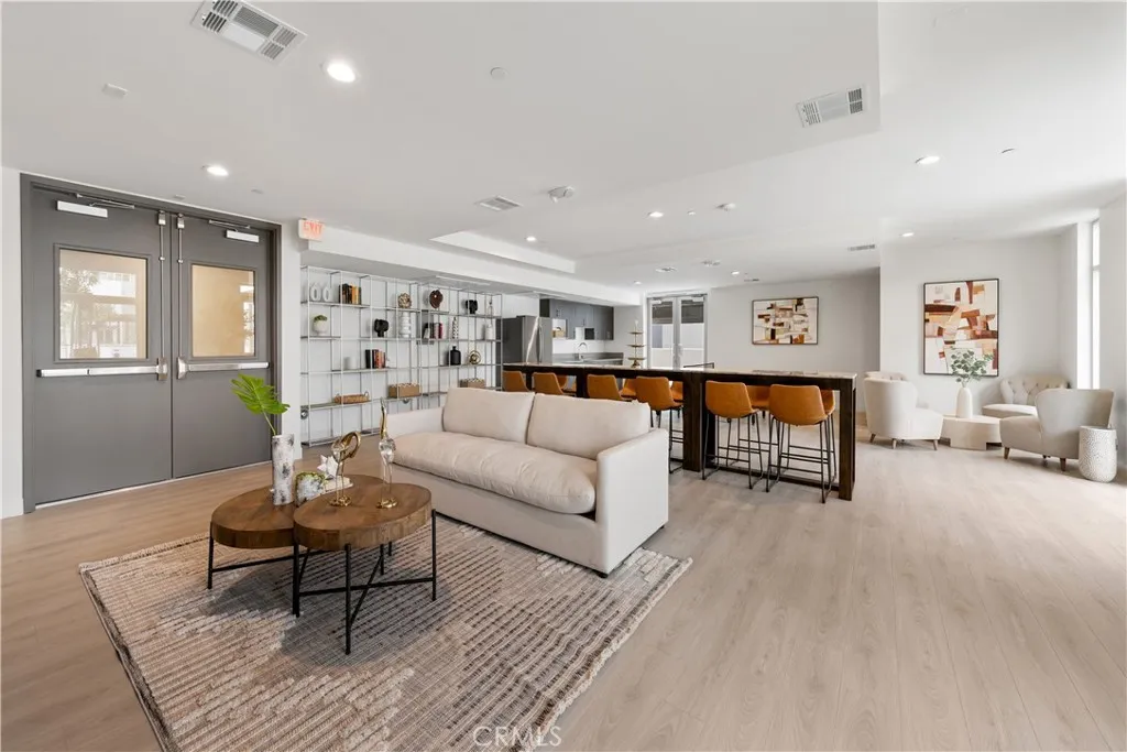 168 S Monterey Street 211, Alhambra, California 91801 home-pic-22