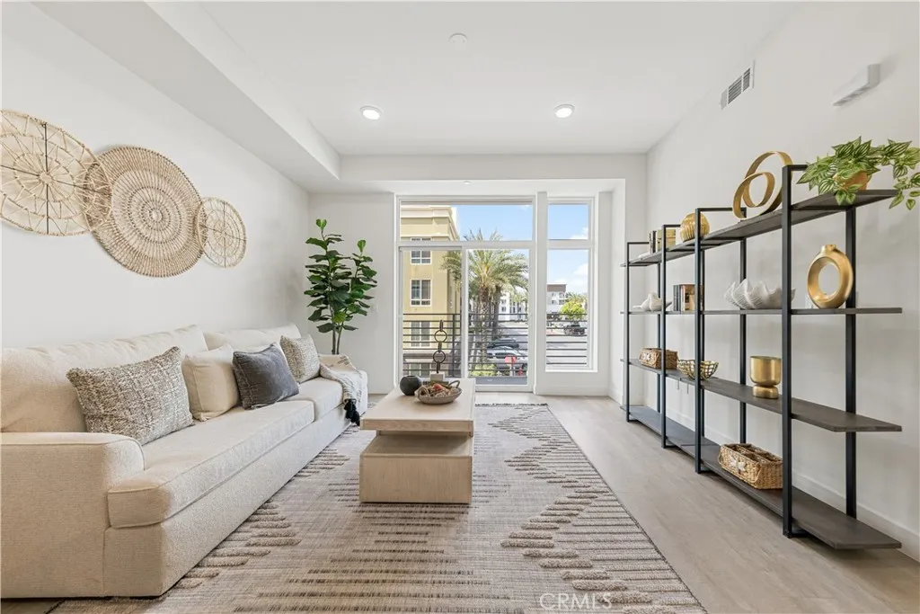168 S Monterey Street 211, Alhambra, California 91801 home-pic-4
