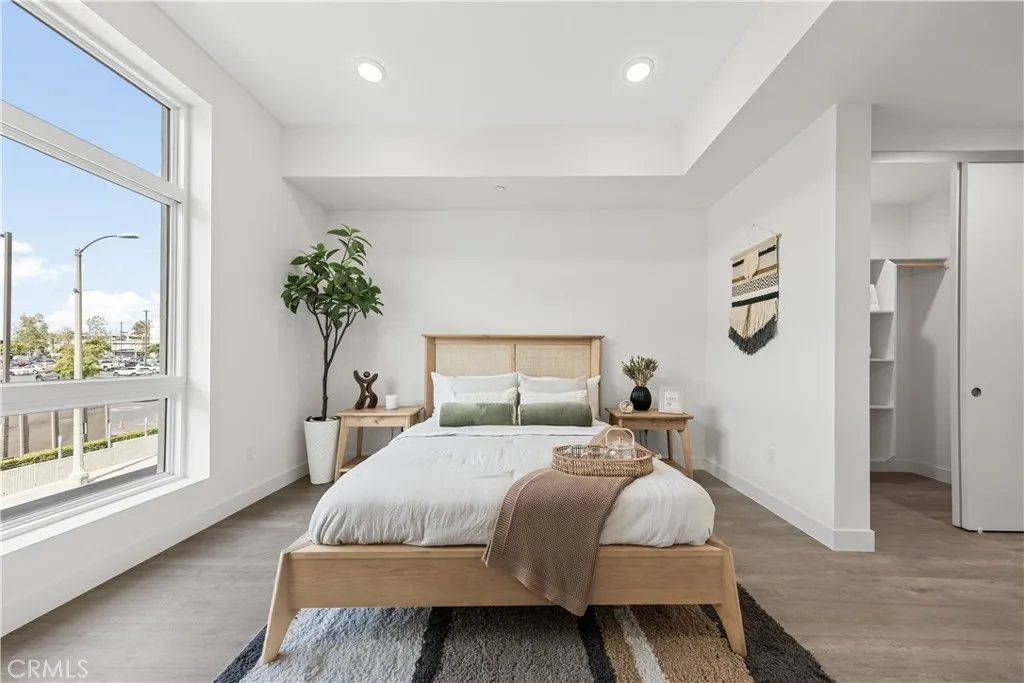 168 S Monterey Street 211, Alhambra, California 91801 home-pic-12