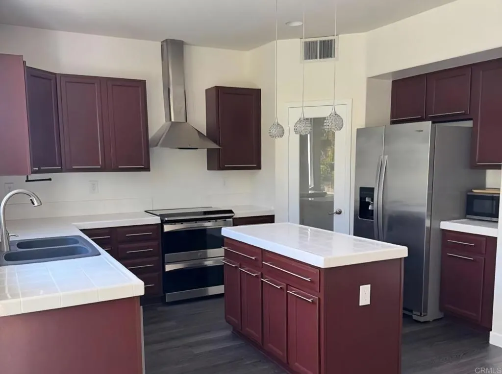 30163 Destiny Dr, Murrieta, California 92563 home-pic-2