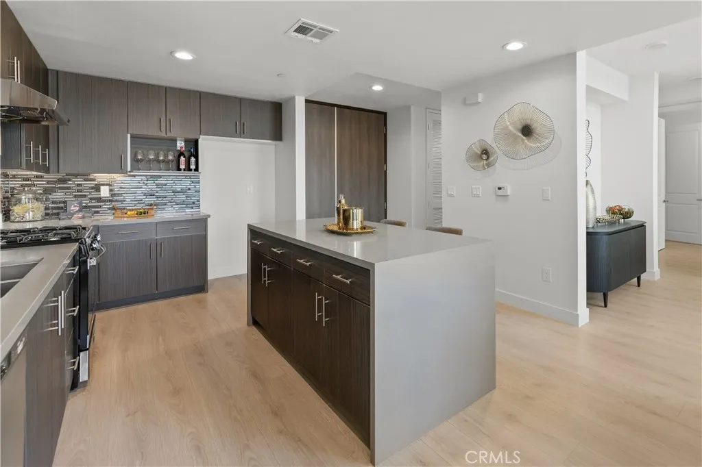 168 S Monterey Street 501, Alhambra, California 91801 home-pic-3
