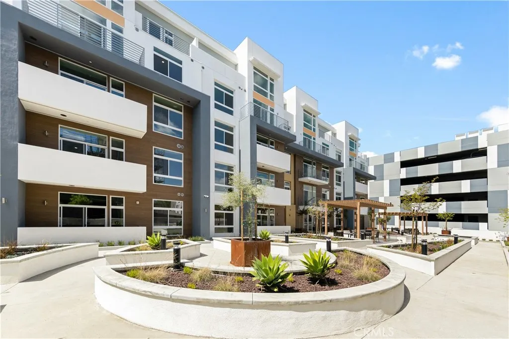 168 S Monterey Street 501, Alhambra, California 91801 home-pic-50