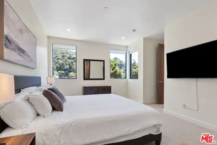3843 Rambla Pacifico, Malibu, California 90265