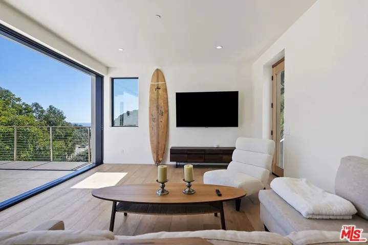 3843 Rambla Pacifico, Malibu, California 90265