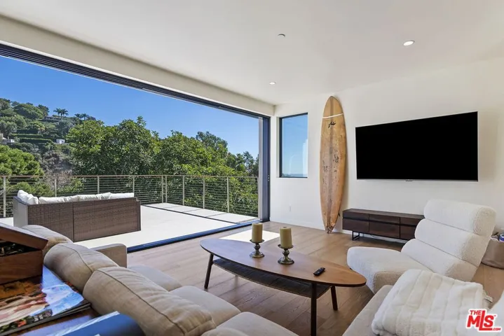 3843 Rambla Pacifico, Malibu, California 90265