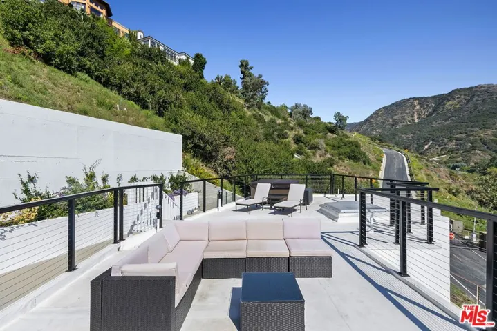 3843 Rambla Pacifico, Malibu, California 90265