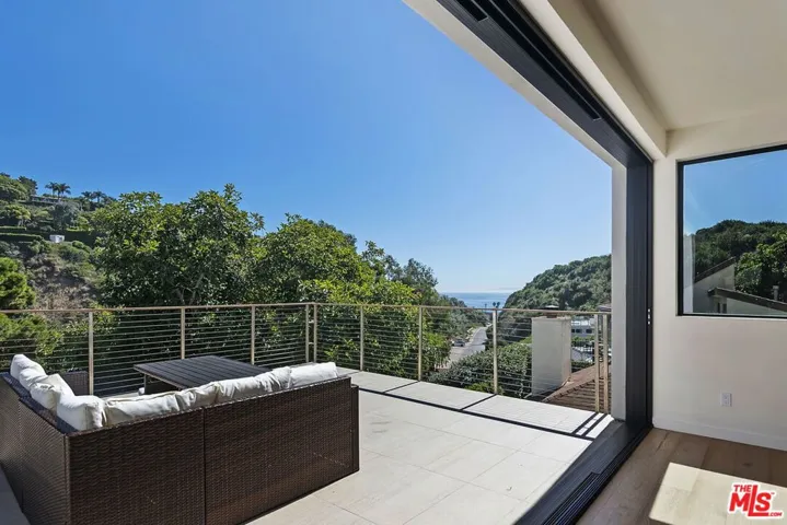 3843 Rambla Pacifico, Malibu, California 90265