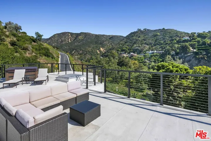 3843 Rambla Pacifico, Malibu, California 90265