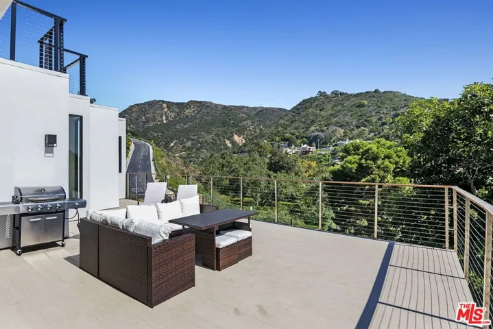 3843 Rambla Pacifico, Malibu, California 90265