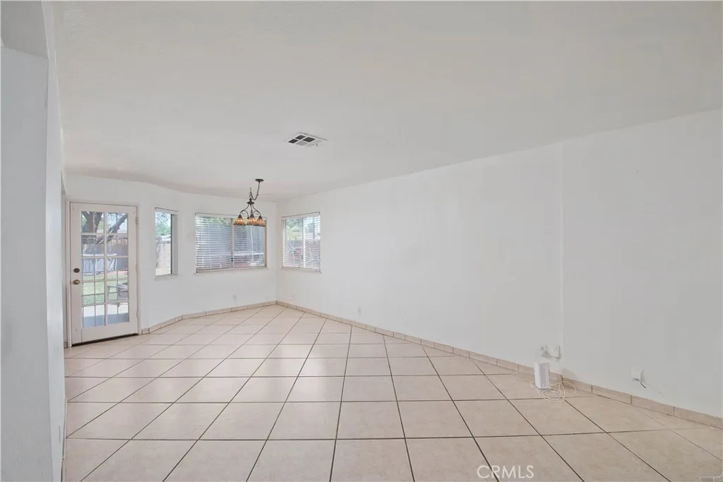 42934 Fenner Avenue, Lancaster, California 93536 home-pic-8