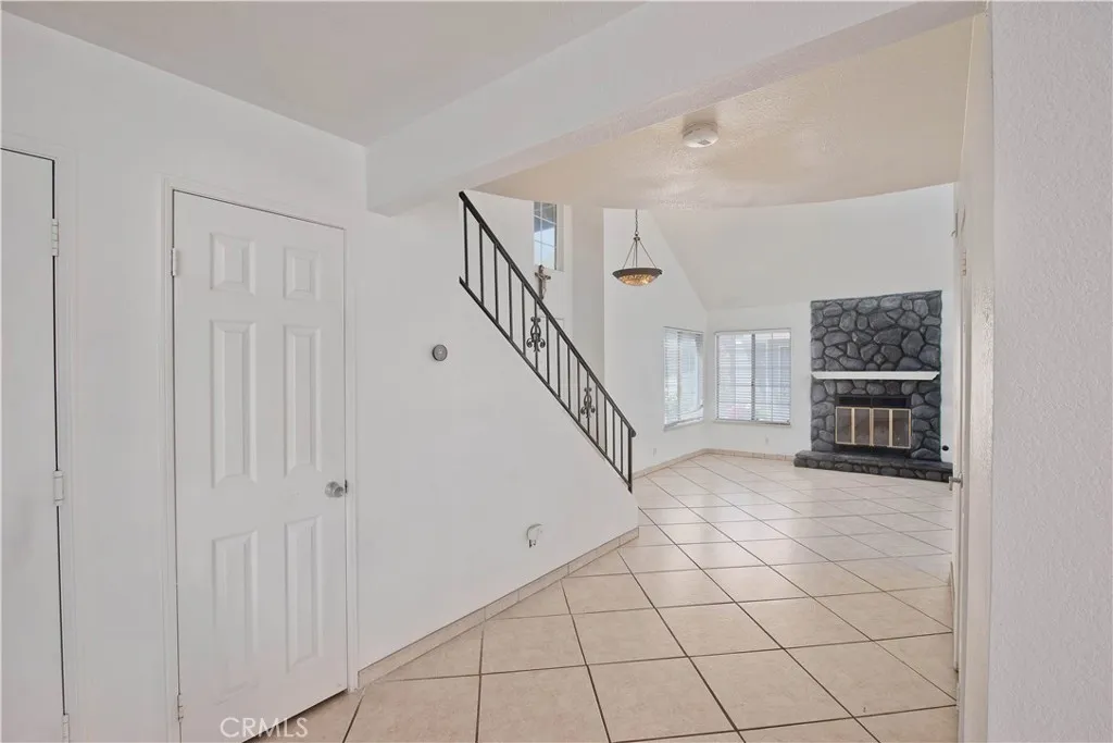 42934 Fenner Avenue, Lancaster, California 93536 home-pic-13
