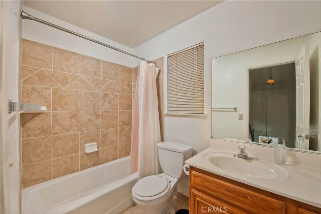 42934 Fenner Avenue, Lancaster, California 93536 home-pic-17