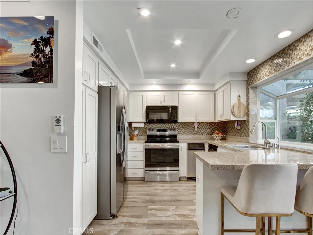 6587 E Via Fresco, Anaheim Hills, California 92807 home-pic-9