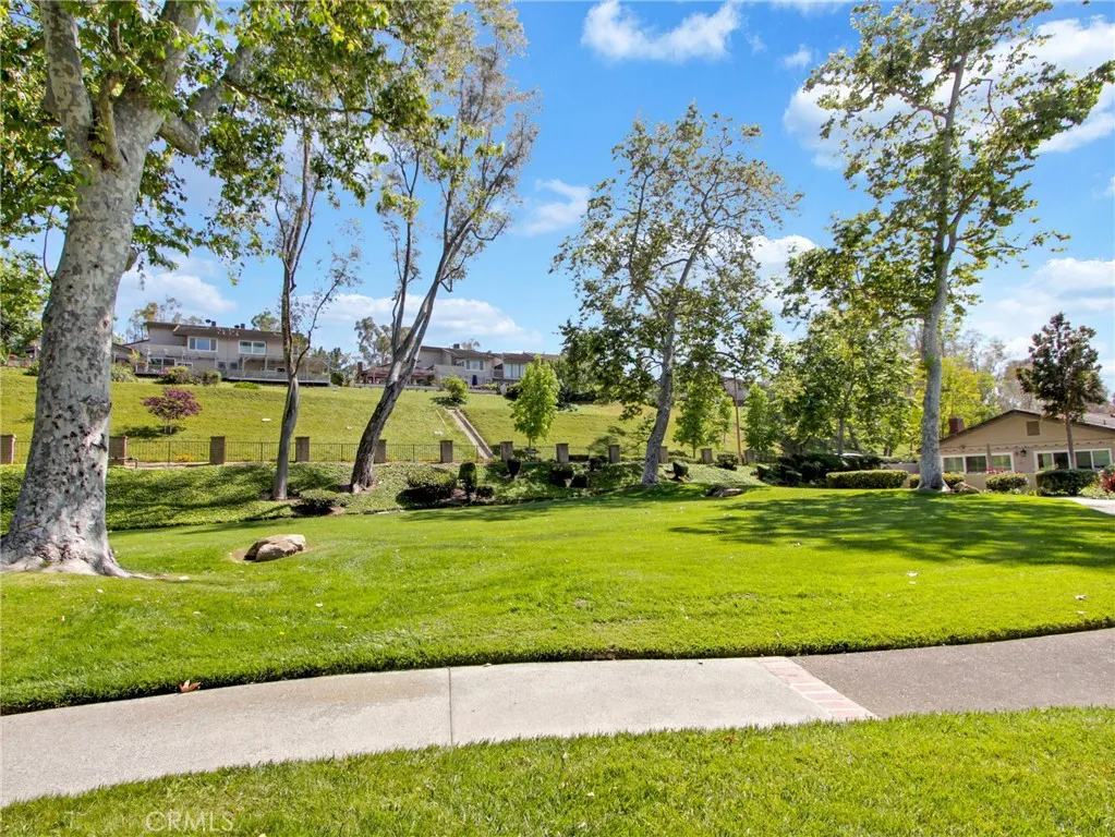 6587 E Via Fresco, Anaheim Hills, California 92807 home-pic-24