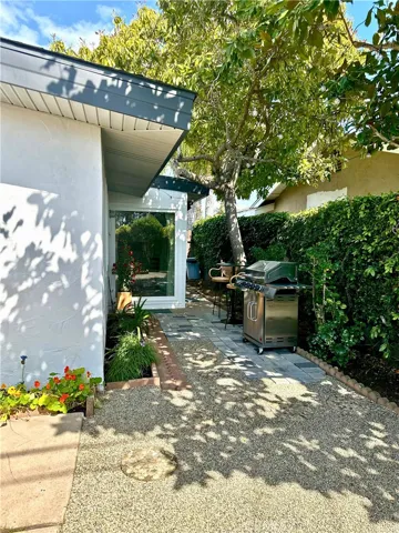 182 Verona Avenue, Goleta, California 93117