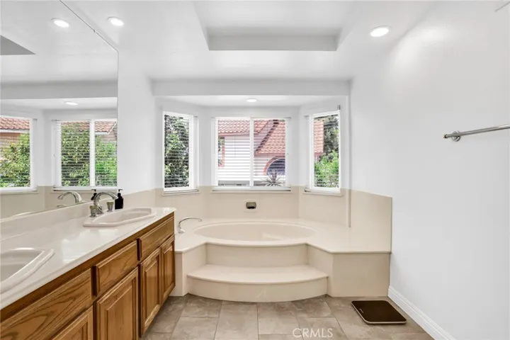 Primary Bathroom w/ Dual Sinks & Separate Tub and Shower