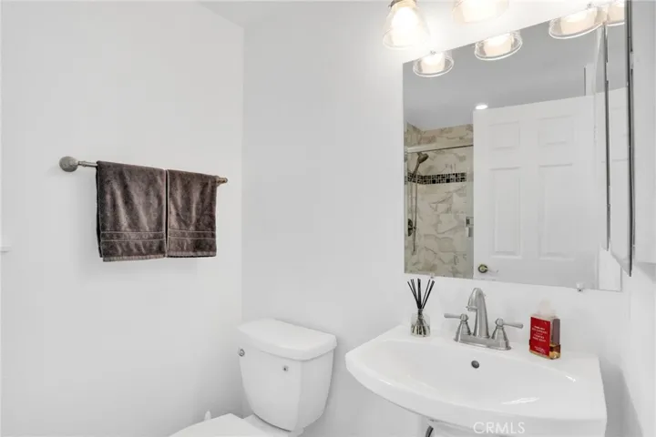 4th Bedroom (2nd En-Suite w/ Walk-in Closet & Private Bathroom)