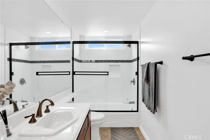 Full Bathroom w/ Remodeled Shower
