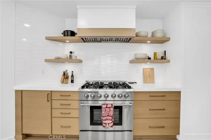 Thor 6-Burner Stove w/ Custom Lighting
