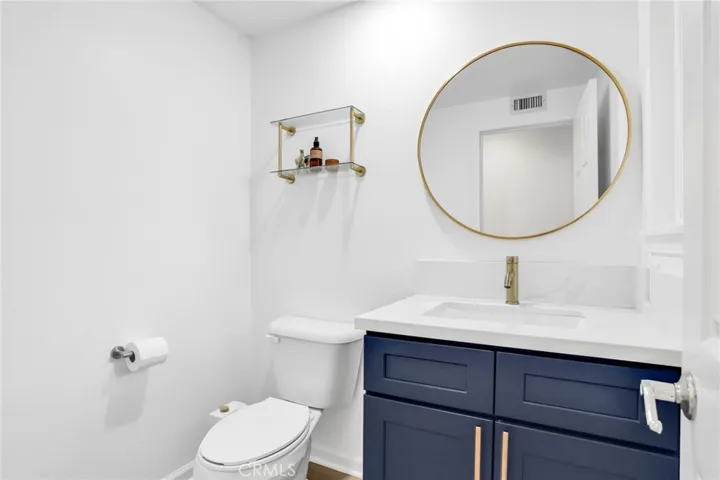 1st Floor- Half Bathroom