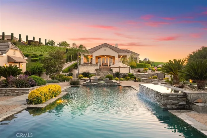 Guest house overlooking pool