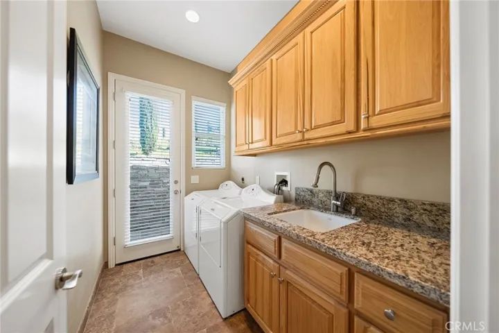 Guest House Laundry Room