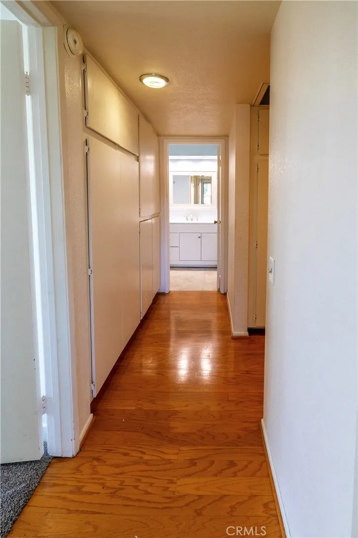 242 E Fern Avenue 208, Redlands, California 92373 home-pic-20