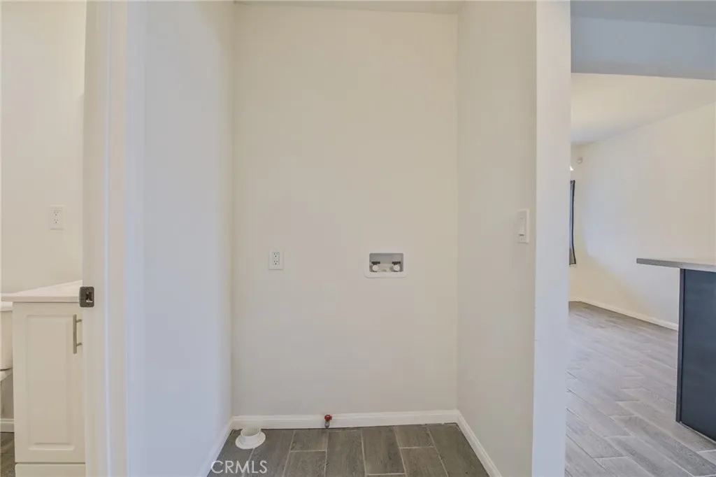 223 E 83rd Street, Los Angeles, California 90003 home-pic-14