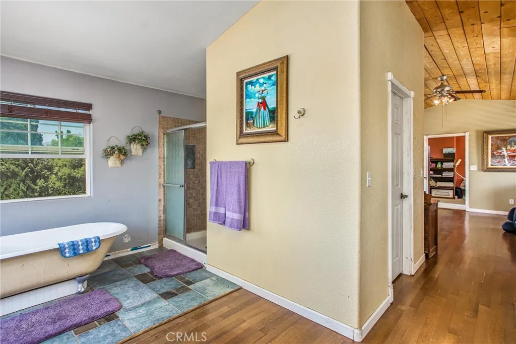 375 E County Line Road, Calimesa, California 92320 home-pic-32