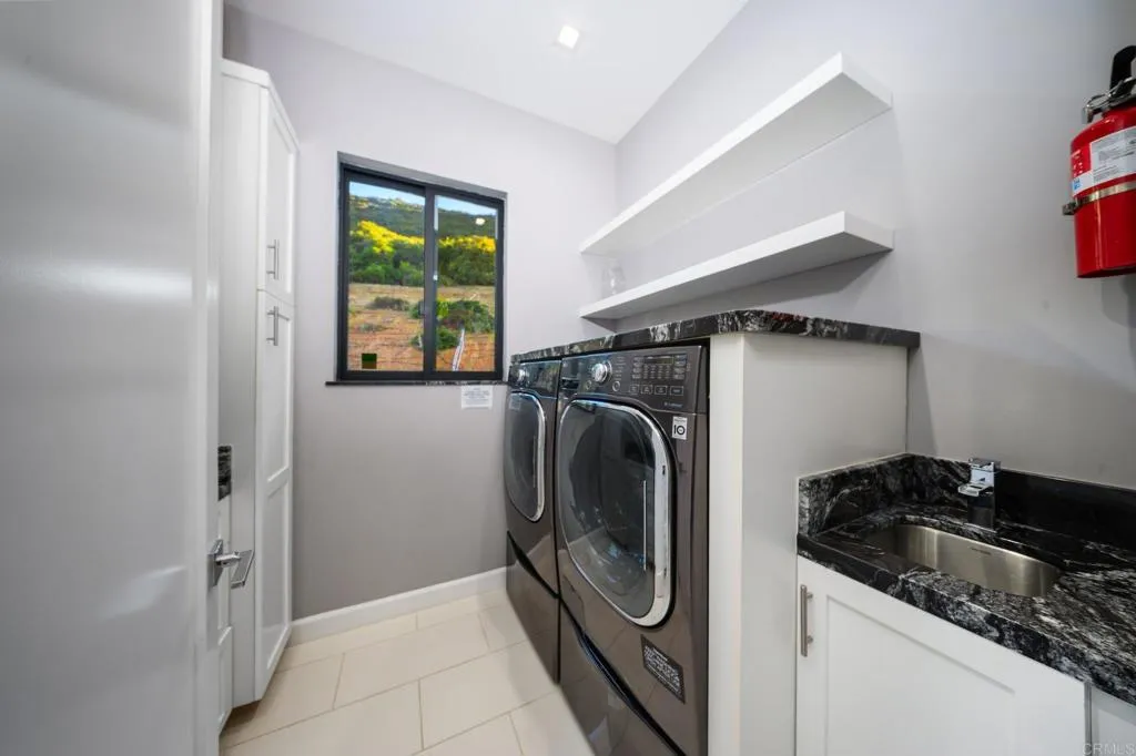 42950 Ivy Street, Murrieta, California 92562 home-pic-9