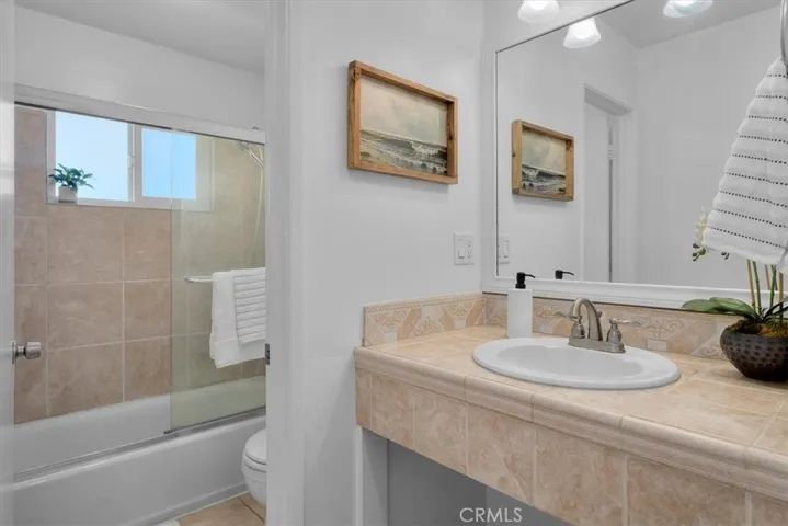 Downstairs full bathroom