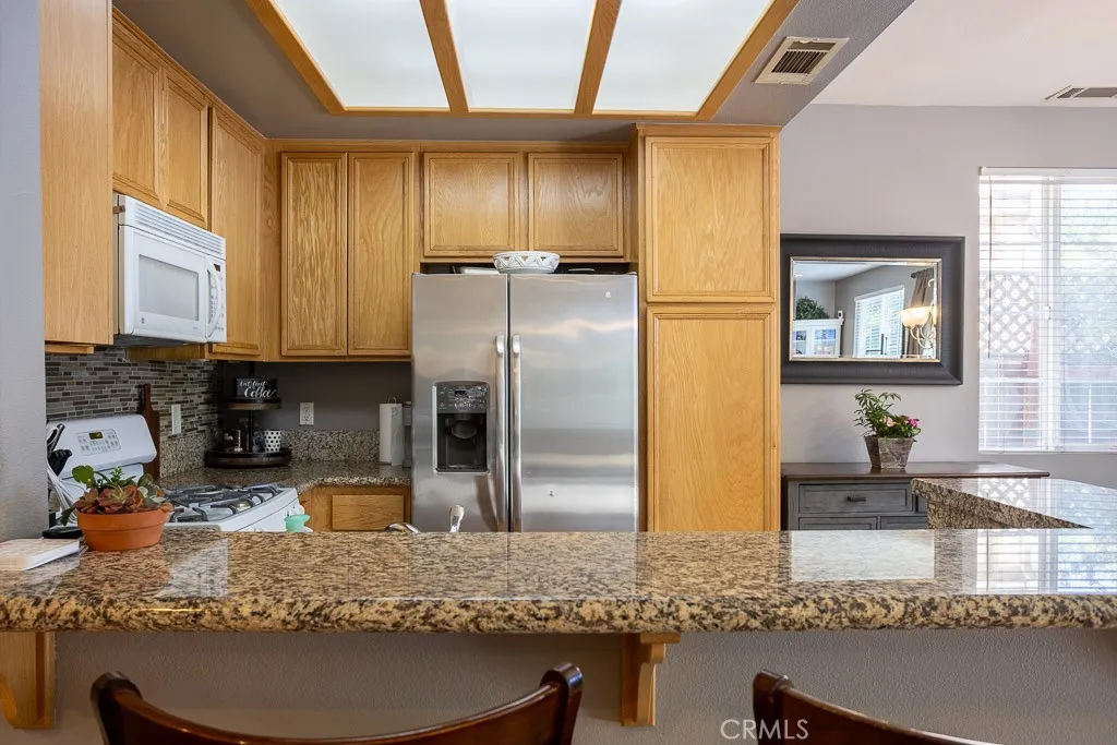 15037 Roxford Street 2, Sylmar, California 91342 home-pic-10