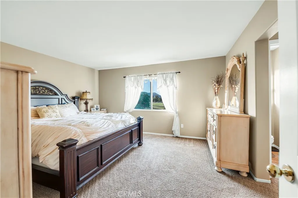 29288 Woodlea Lane, Menifee, California 92584 home-pic-9