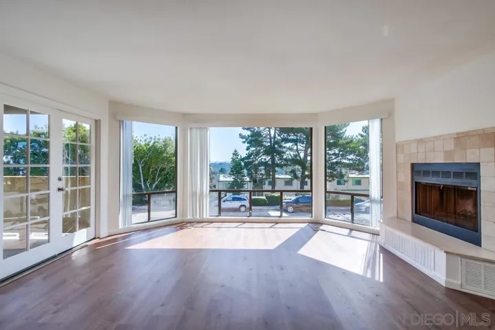 2930 Cowley Way 101, San Diego, California 92117