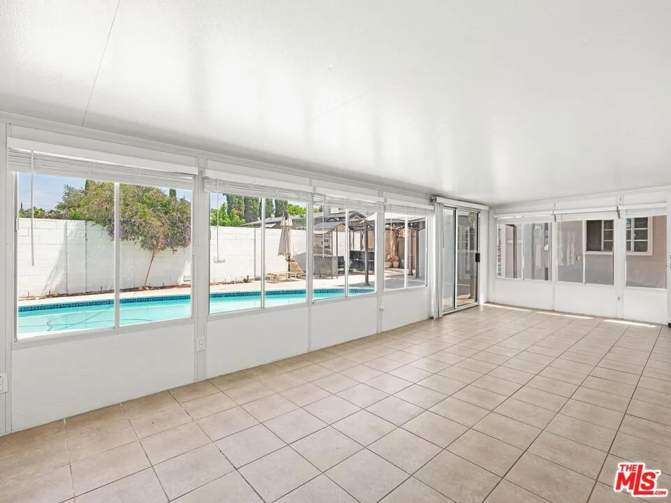 18717 Kimbrough Street, Canyon Country, California 91351 home-pic-22