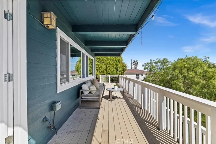 Lower level deck
