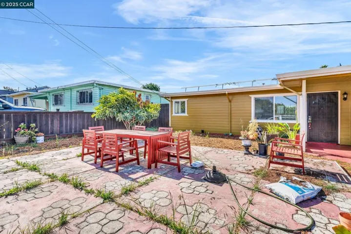 612 Thomas Dr, Richmond, California 94806