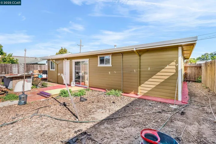 612 Thomas Dr, Richmond, California 94806