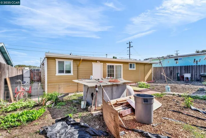 612 Thomas Dr, Richmond, California 94806