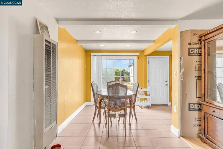 612 Thomas Dr, Richmond, California 94806