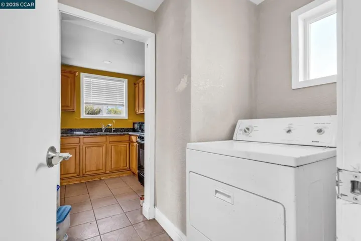612 Thomas Dr, Richmond, California 94806