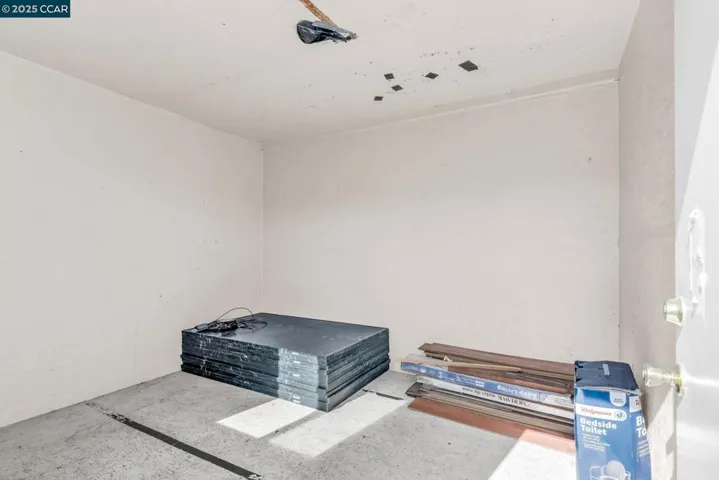 612 Thomas Dr, Richmond, California 94806