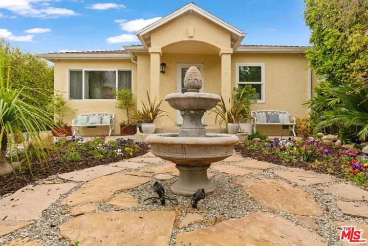 14747 Hartsook Street, Sherman Oaks, California 91403