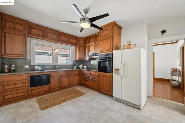 148 Estabrook, San Leandro, California 94577
