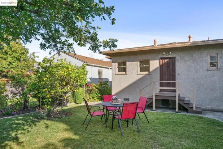 148 Estabrook, San Leandro, California 94577